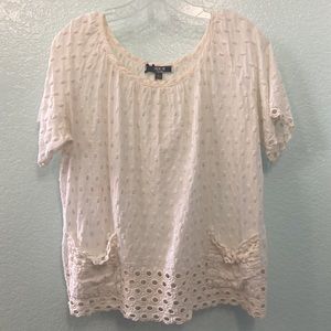 L 100% cotton  off-white blouse with cut-out fabric by Fumblin’ Foe 🌿